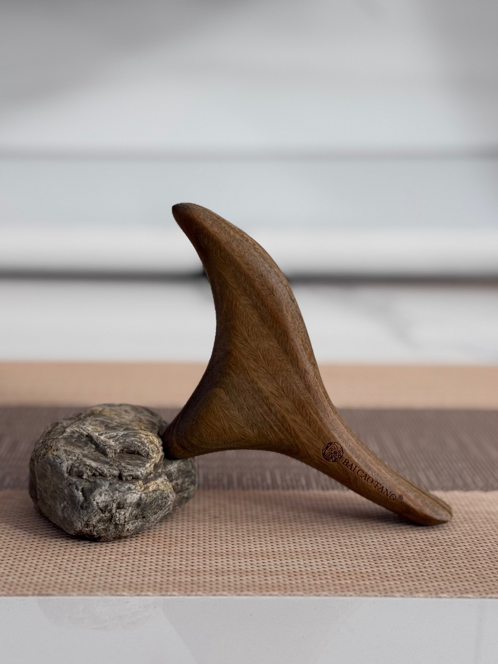 Sandalwood Tri-Point Acupressure Massager